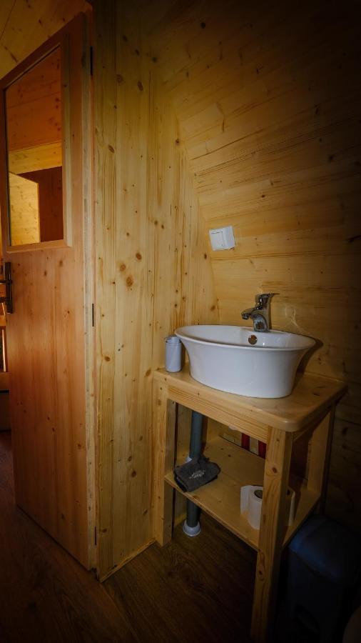 Les Roulottes De La Ferme Des Chanaux Saint-Julien-d'Ance Exterior foto